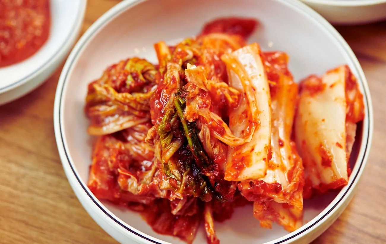 Il kimchi è uno dei cibi fermentati più conosciuti al mondo e i coreani ne vanno matti